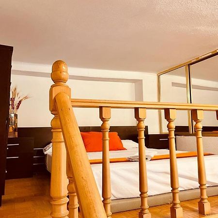 Apartments Plaza Callao Мадрид Экстерьер фото