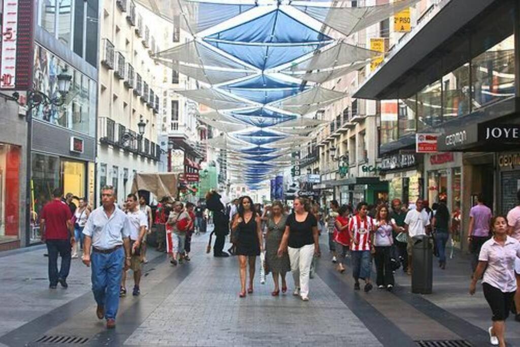 Apartments Plaza Callao Мадрид Экстерьер фото