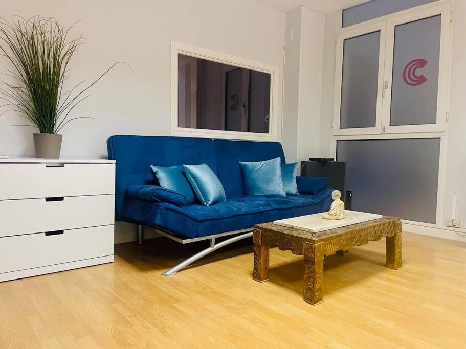 Apartments Plaza Callao Мадрид Экстерьер фото
